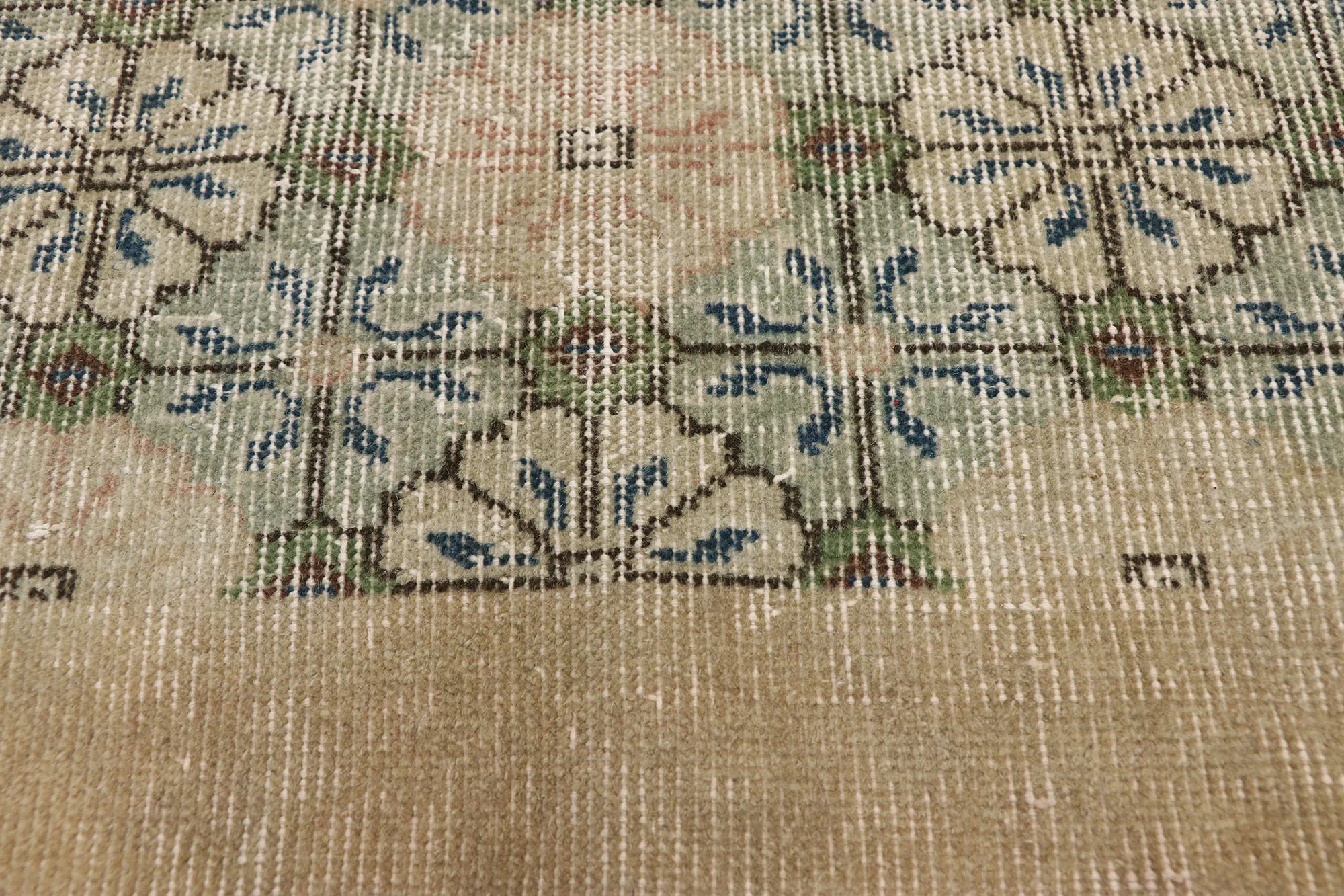 6 x 9 Zeki Muren Vintage Sivas Rug 52570