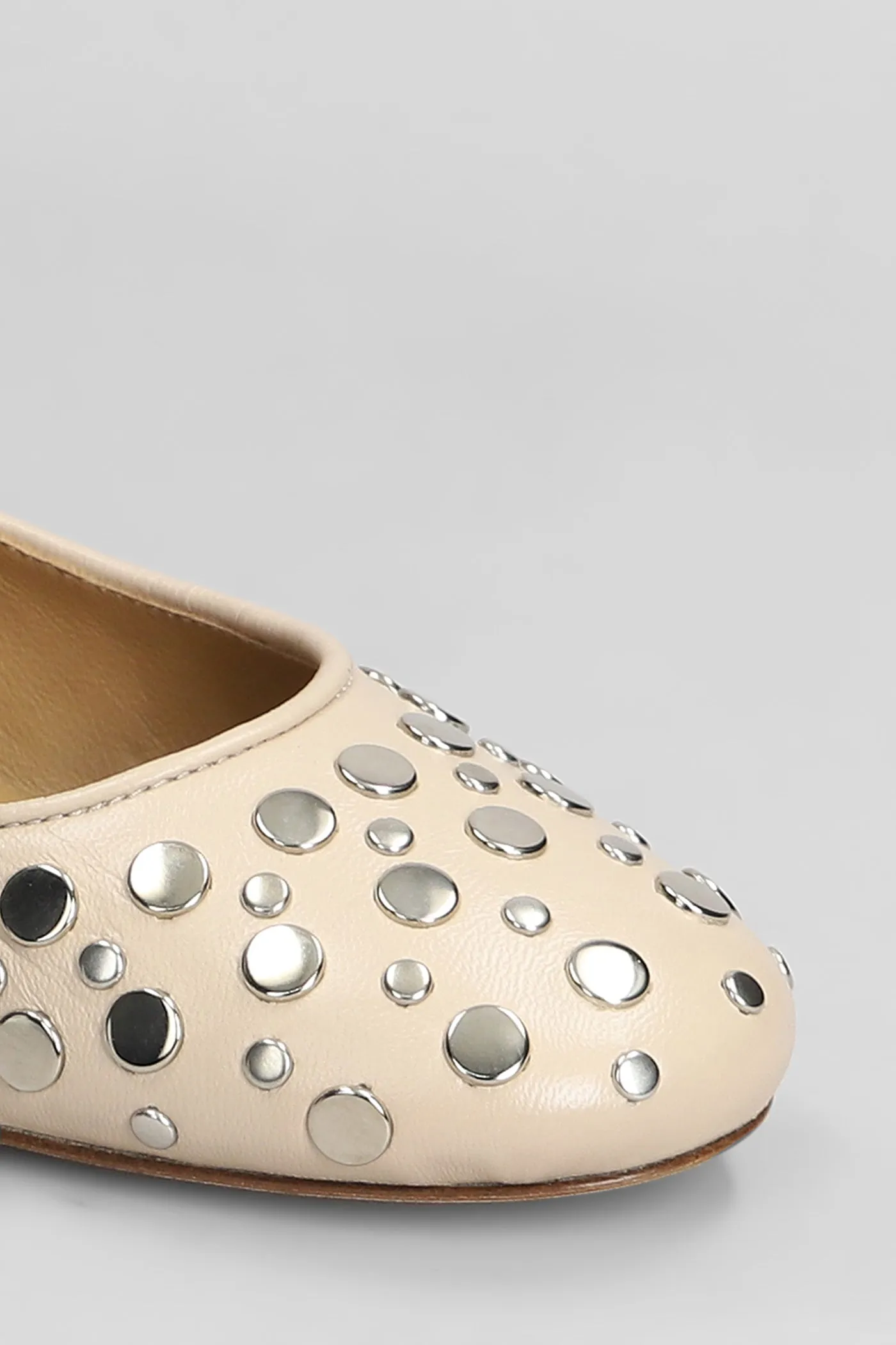 Ballet flats in beige leather