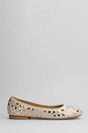 Ballet flats in beige leather