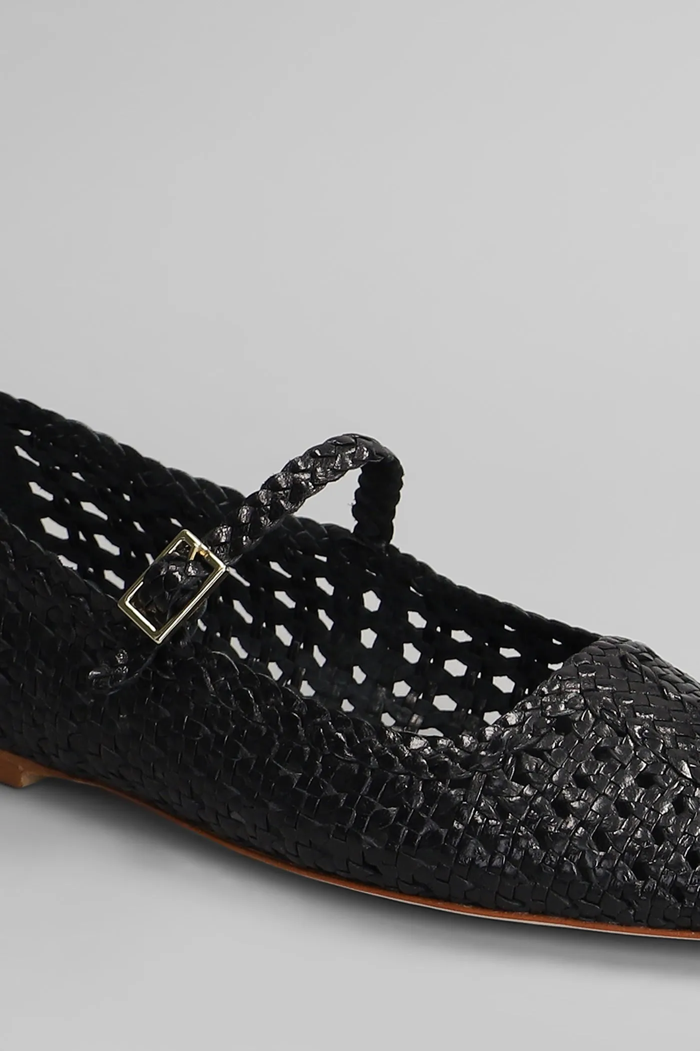 Ballet flats in black leather