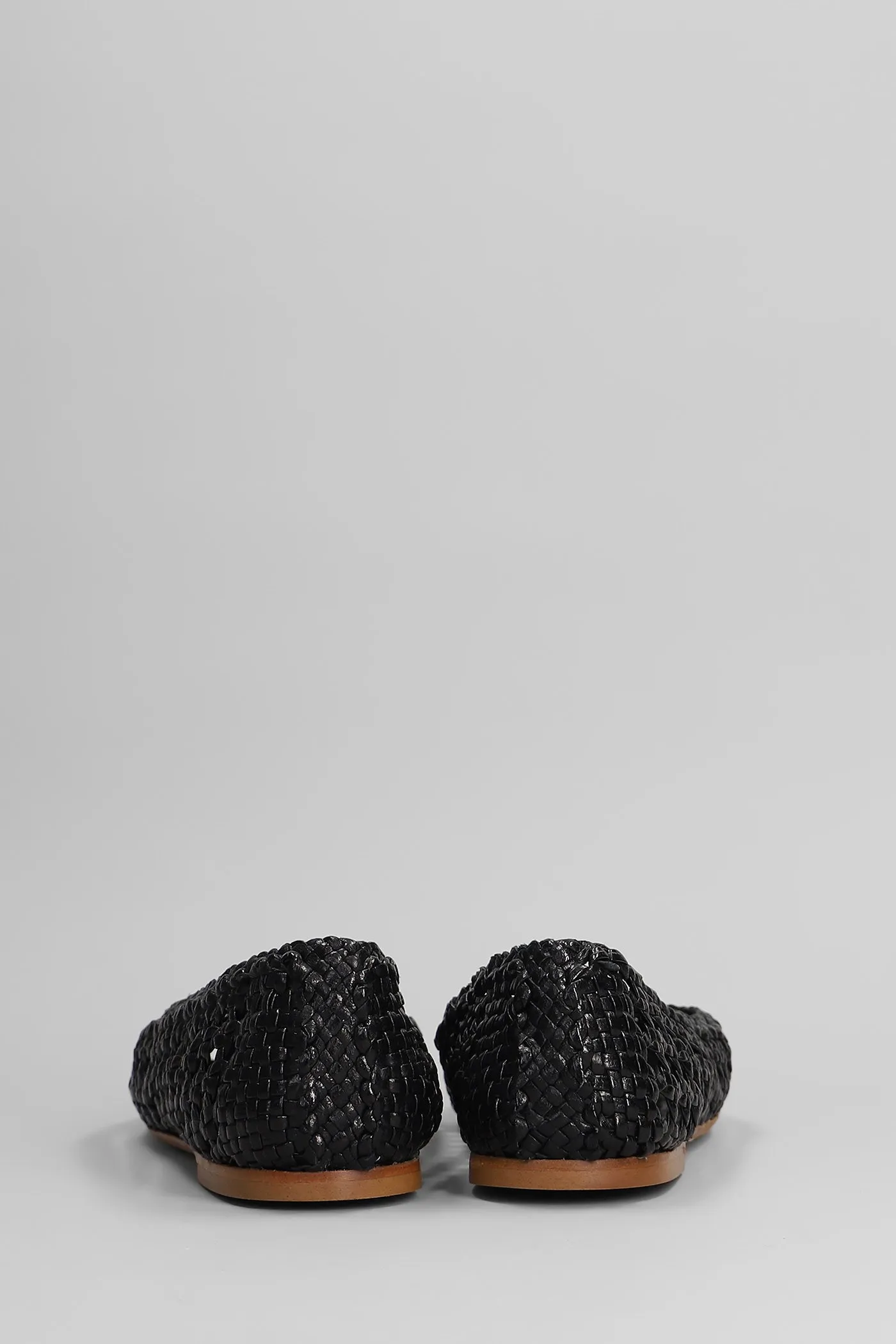 Ballet flats in black leather