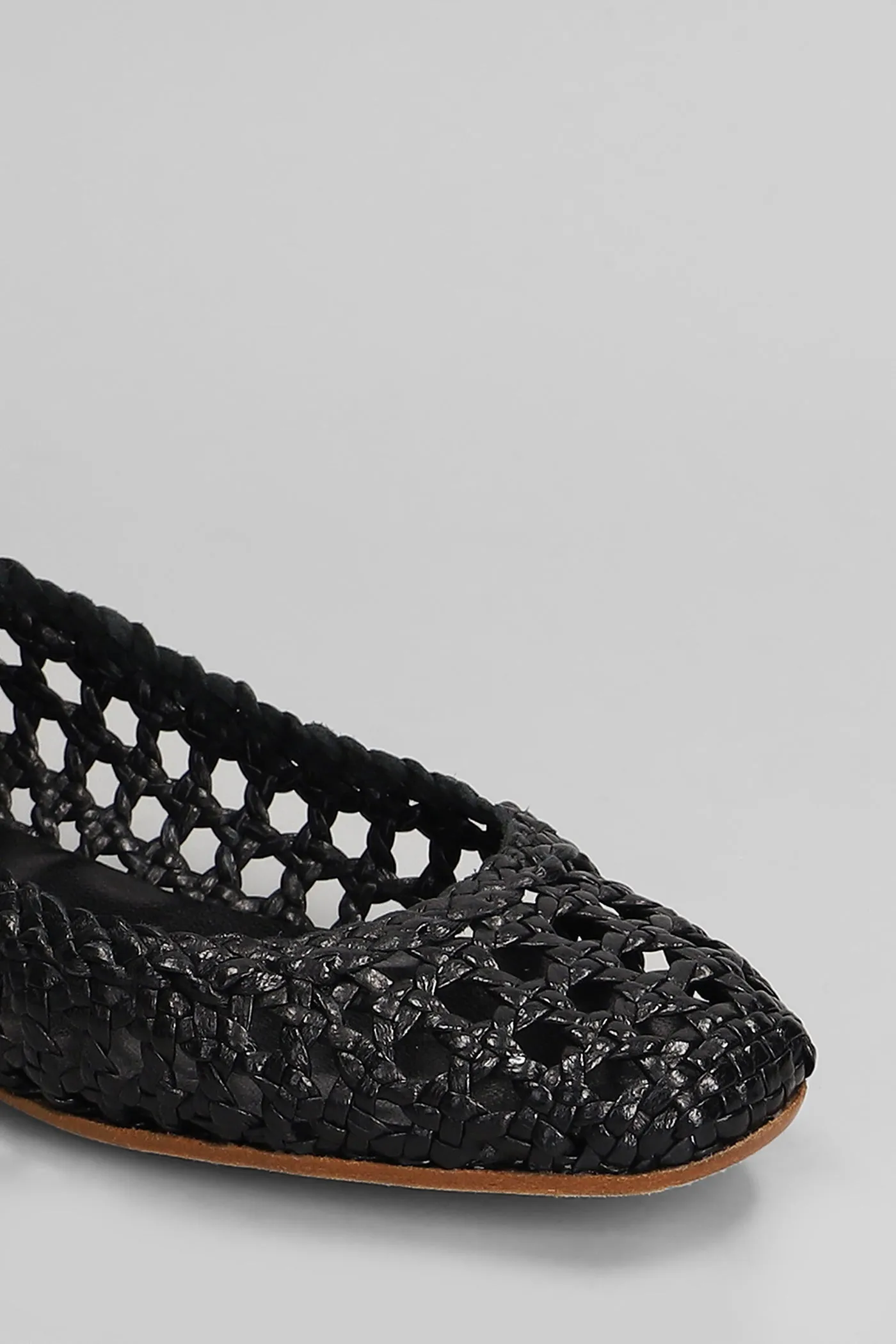 Ballet flats in black leather