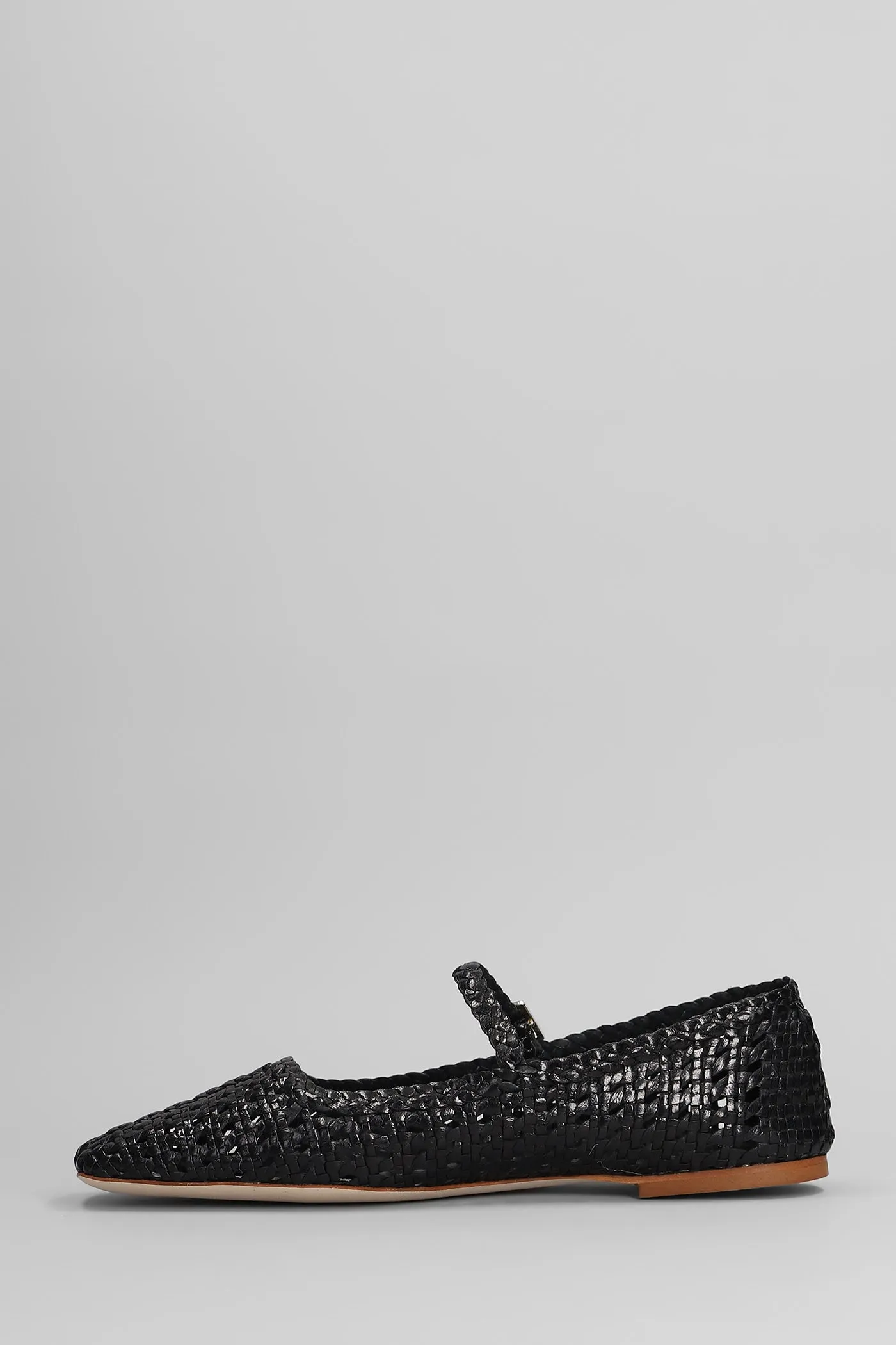 Ballet flats in black leather