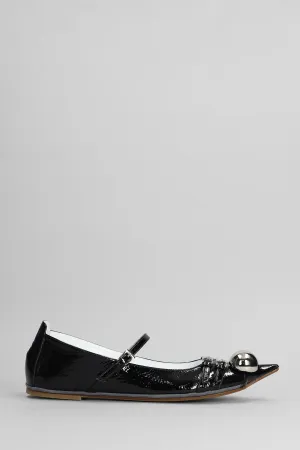 Ballet flats in black leather