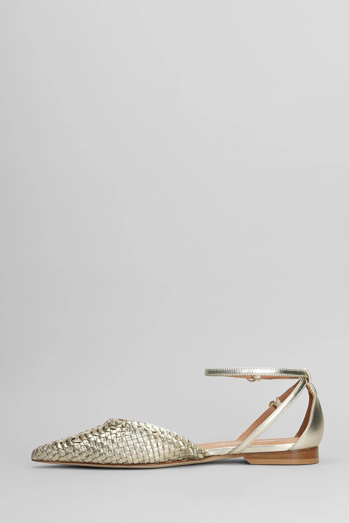 Ballet flats in platinum leather