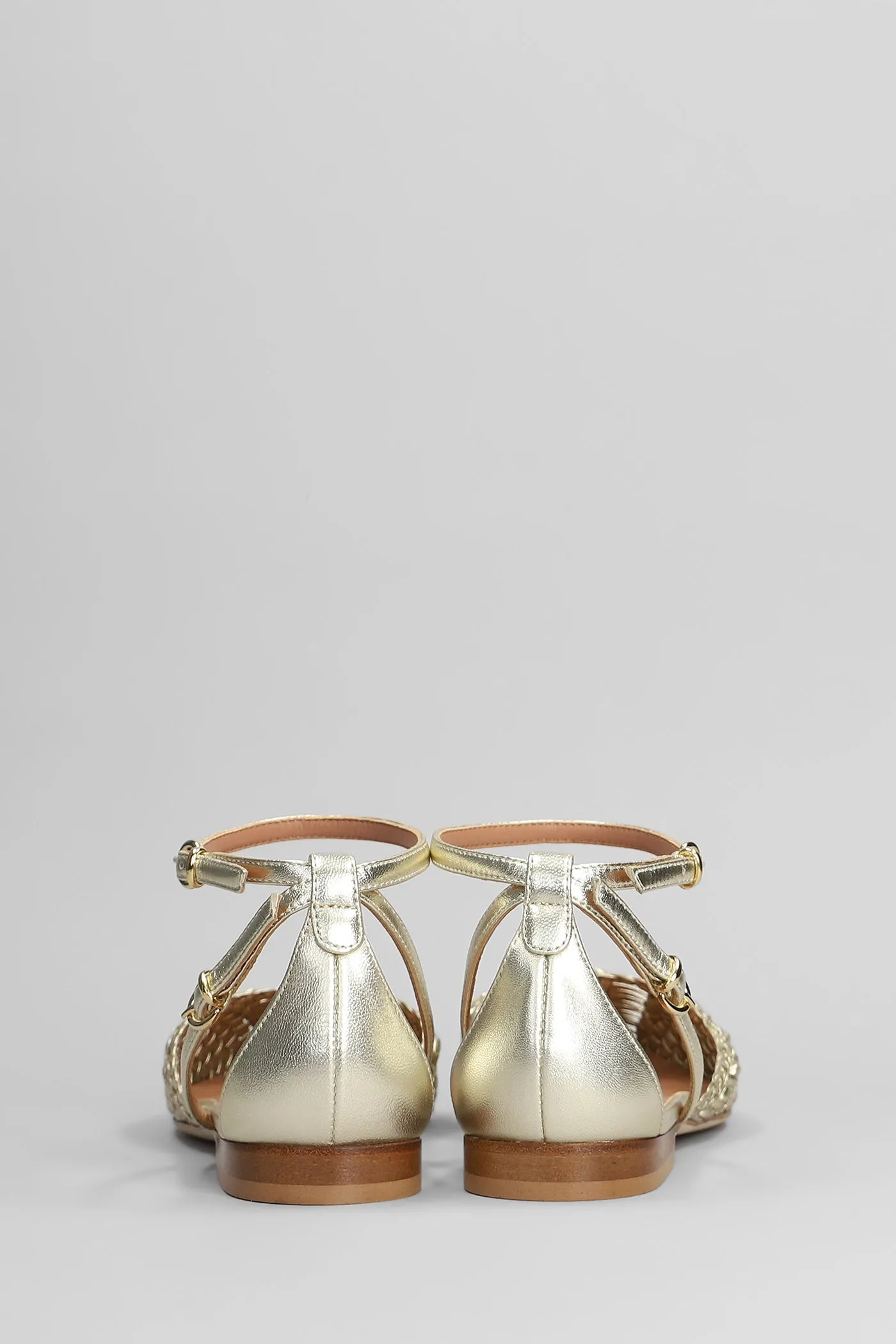 Ballet flats in platinum leather