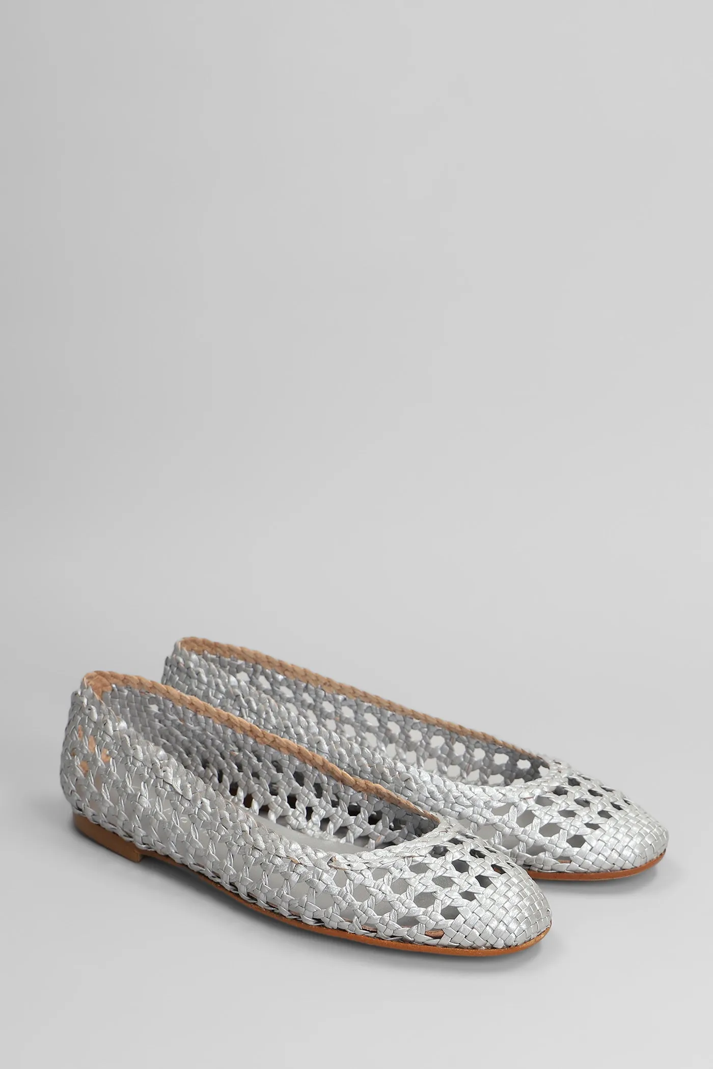 Ballet flats in silver leather
