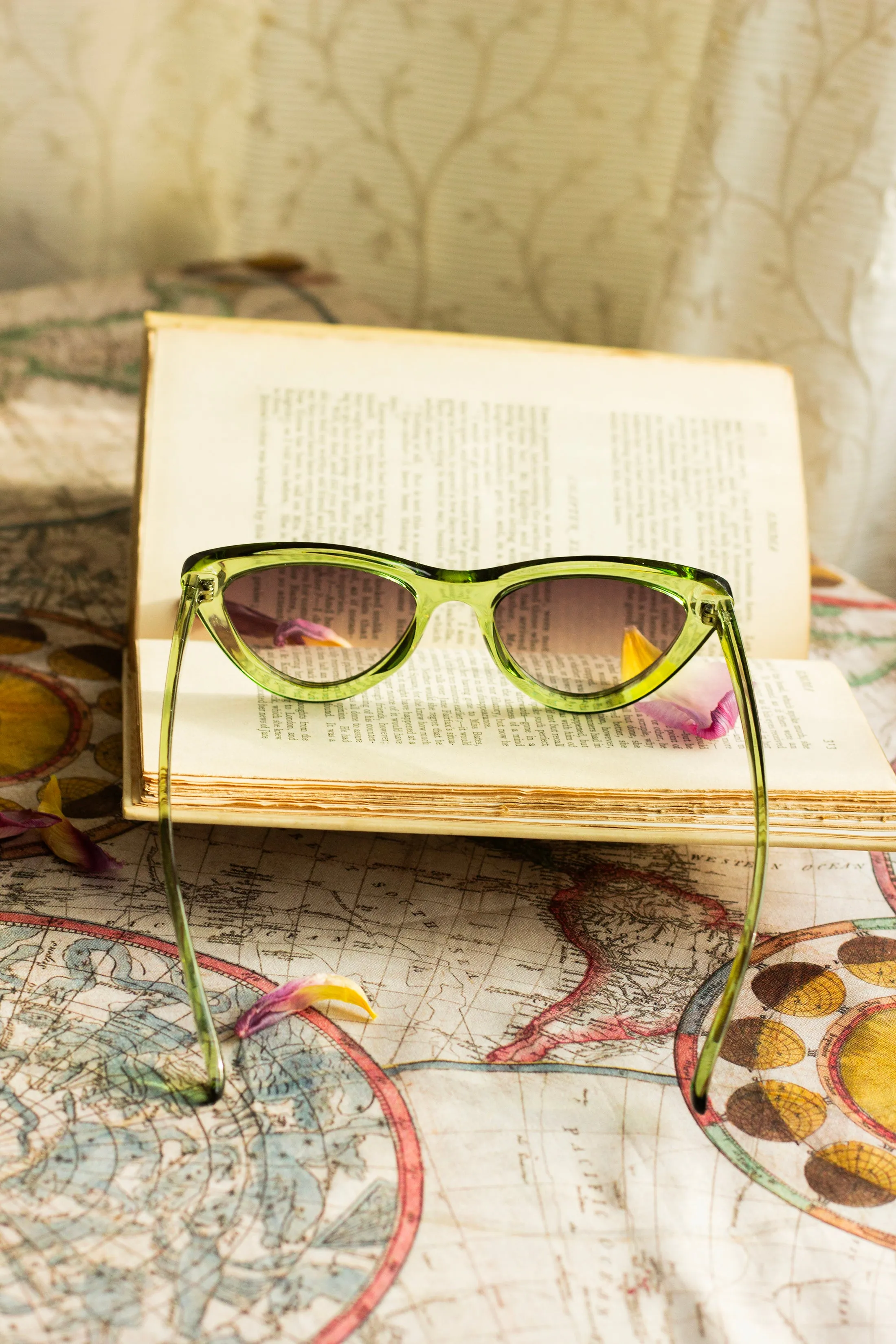Deep Mini Cat Eye Sunglasses