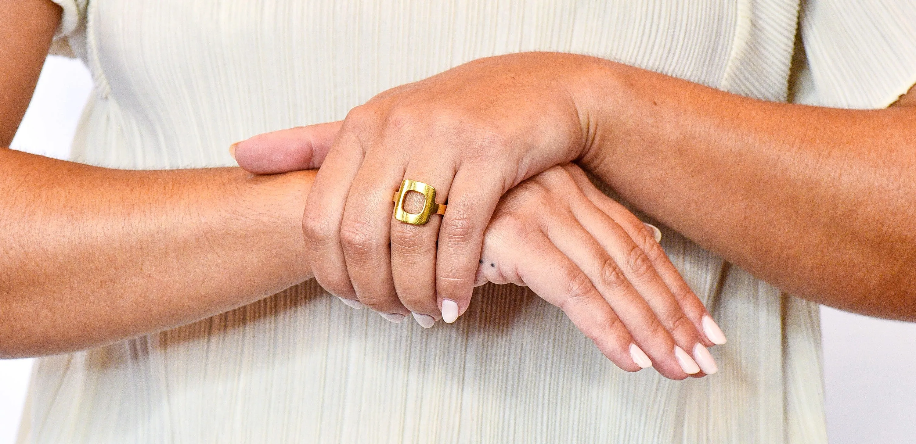 Dinh Van Cartier Modernist 18 Karat Yellow Gold Cushion Ring