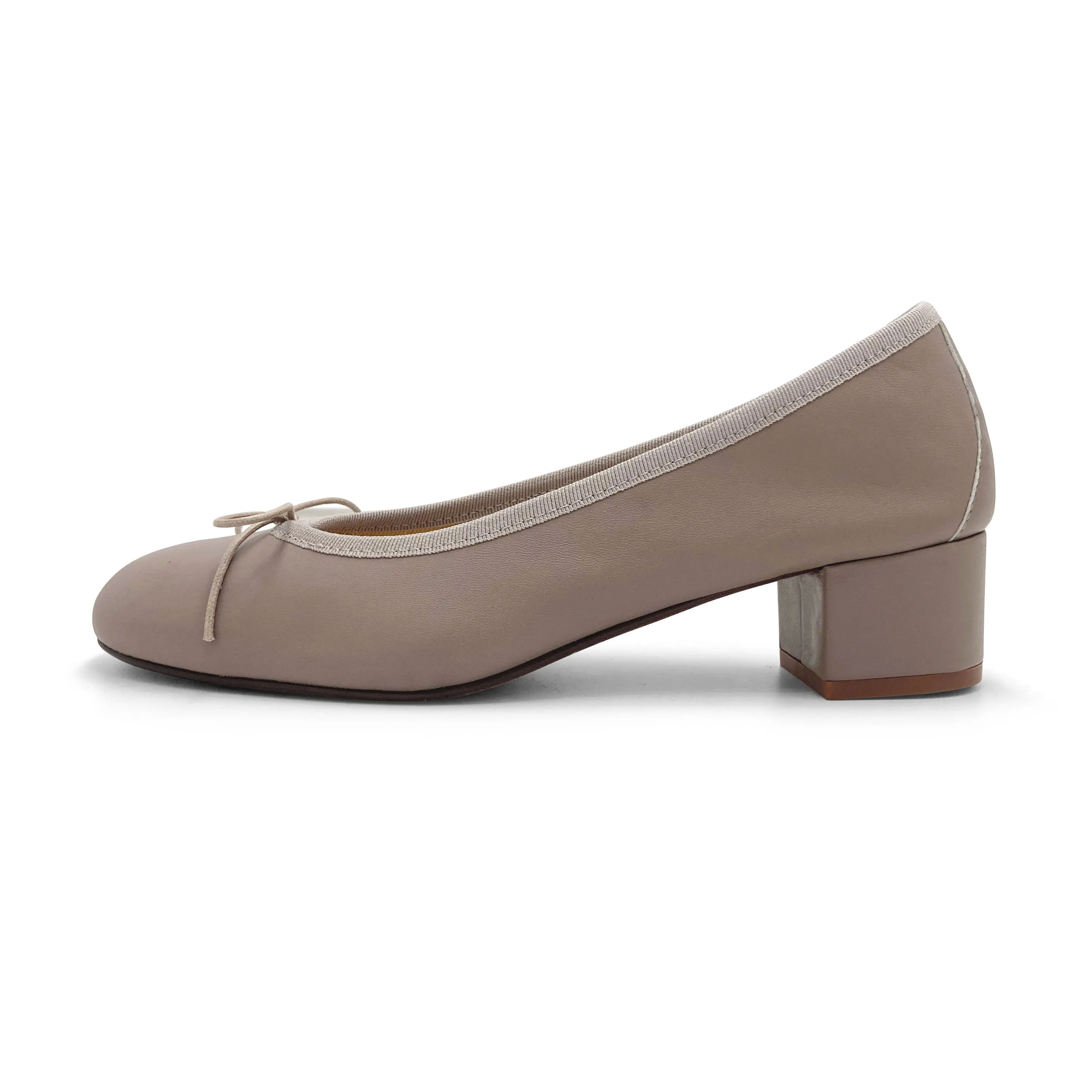 Dove gray leather ballet flats with heel