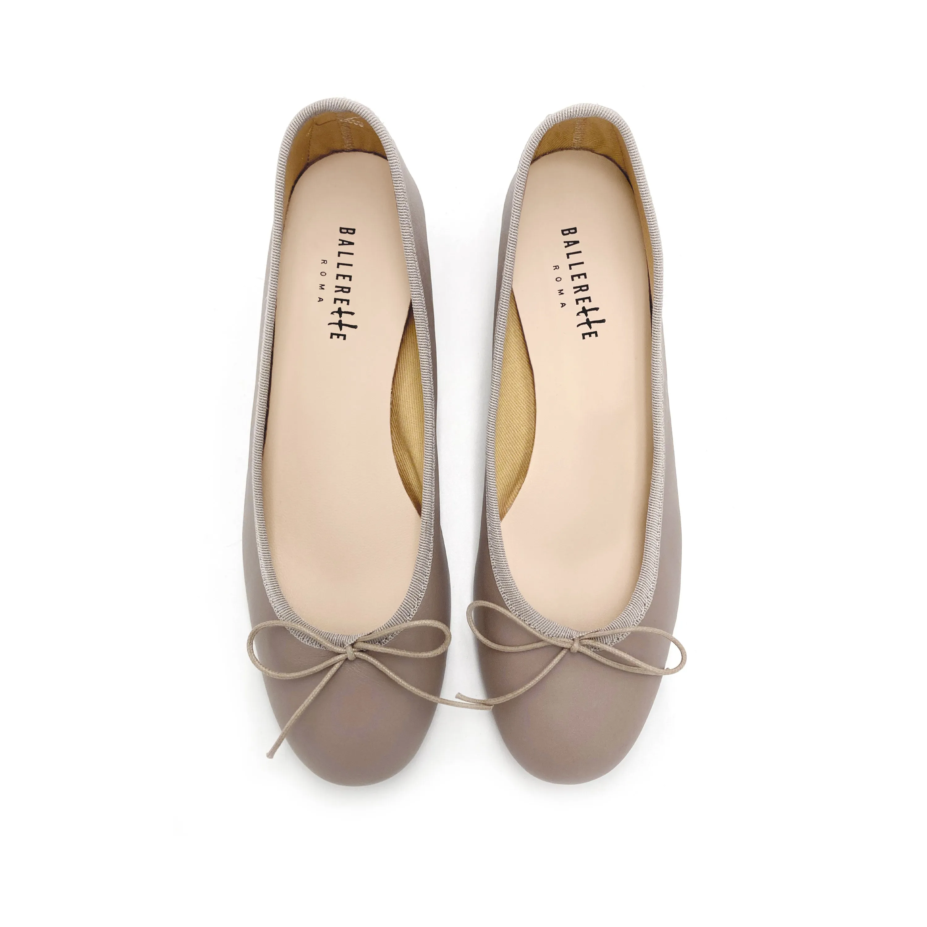 Dove gray leather ballet flats with heel