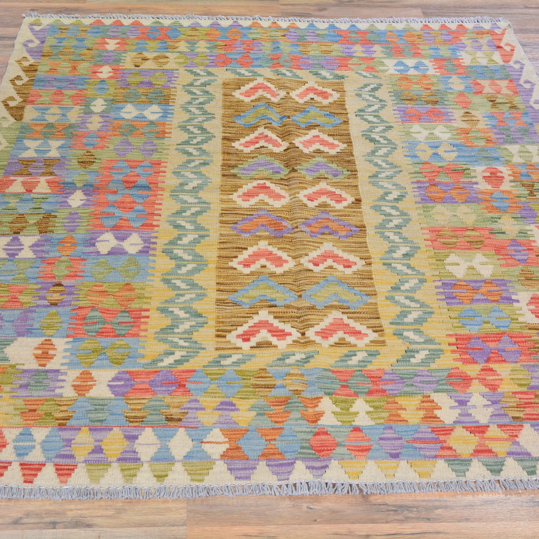 Hand-Woven Flatweave Handmade Kilim Wool Rug (Size 4.9 X 6.4) Cwral-5703