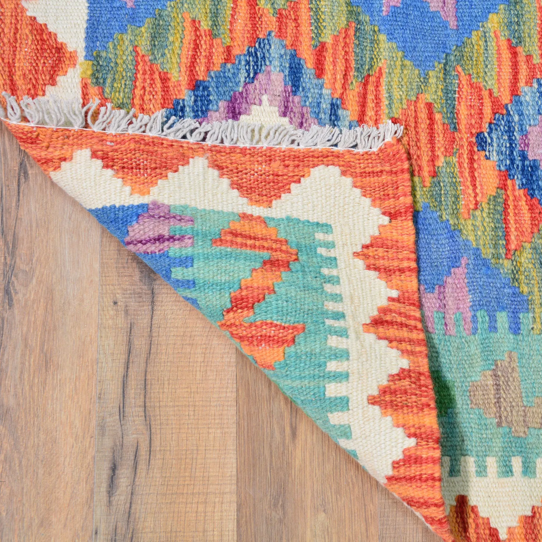 Hand-Woven Reversible Tribal Kilim Handmade Wool Rug (Size 2.1 X 2.9) Cwral-9414
