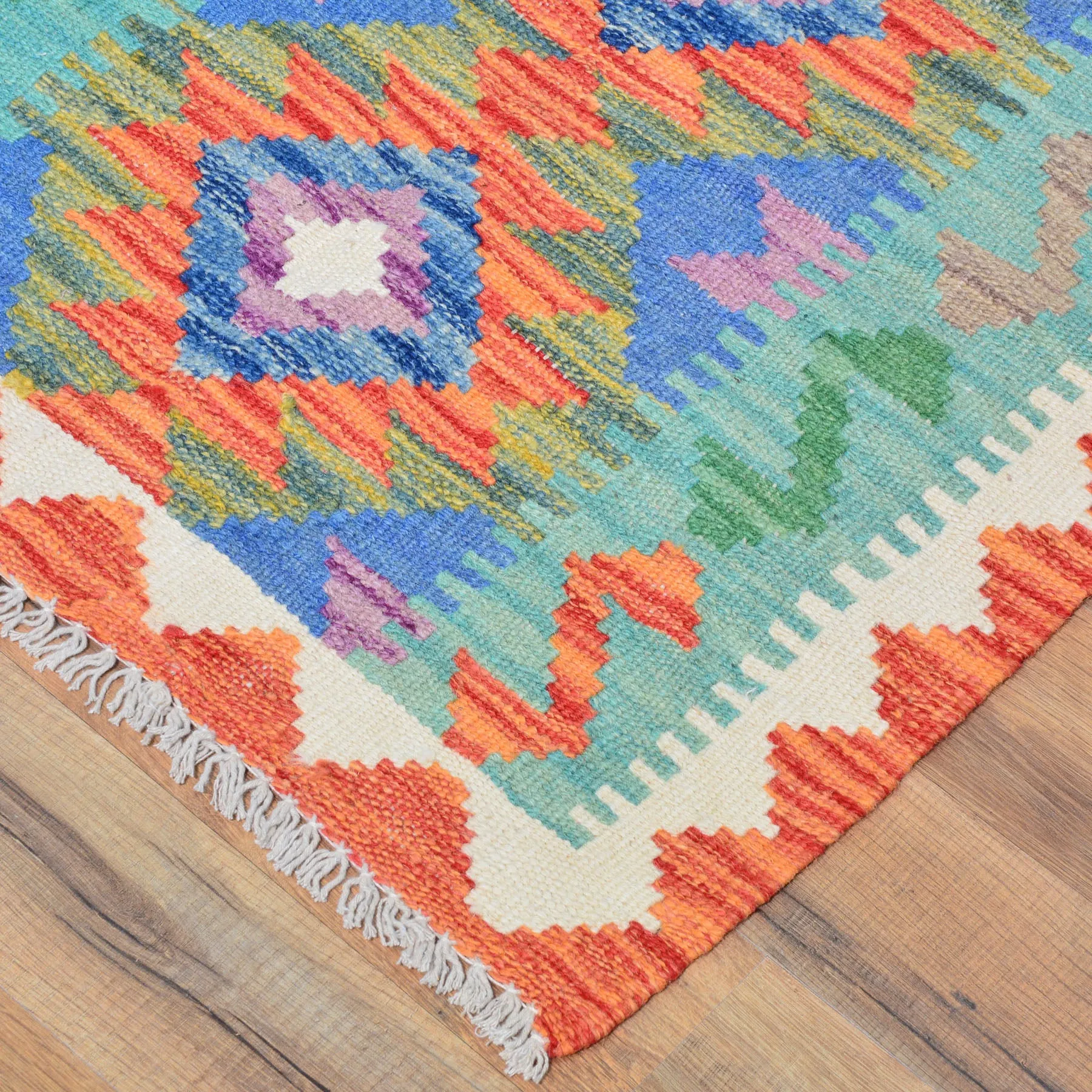 Hand-Woven Reversible Tribal Kilim Handmade Wool Rug (Size 2.1 X 2.9) Cwral-9414