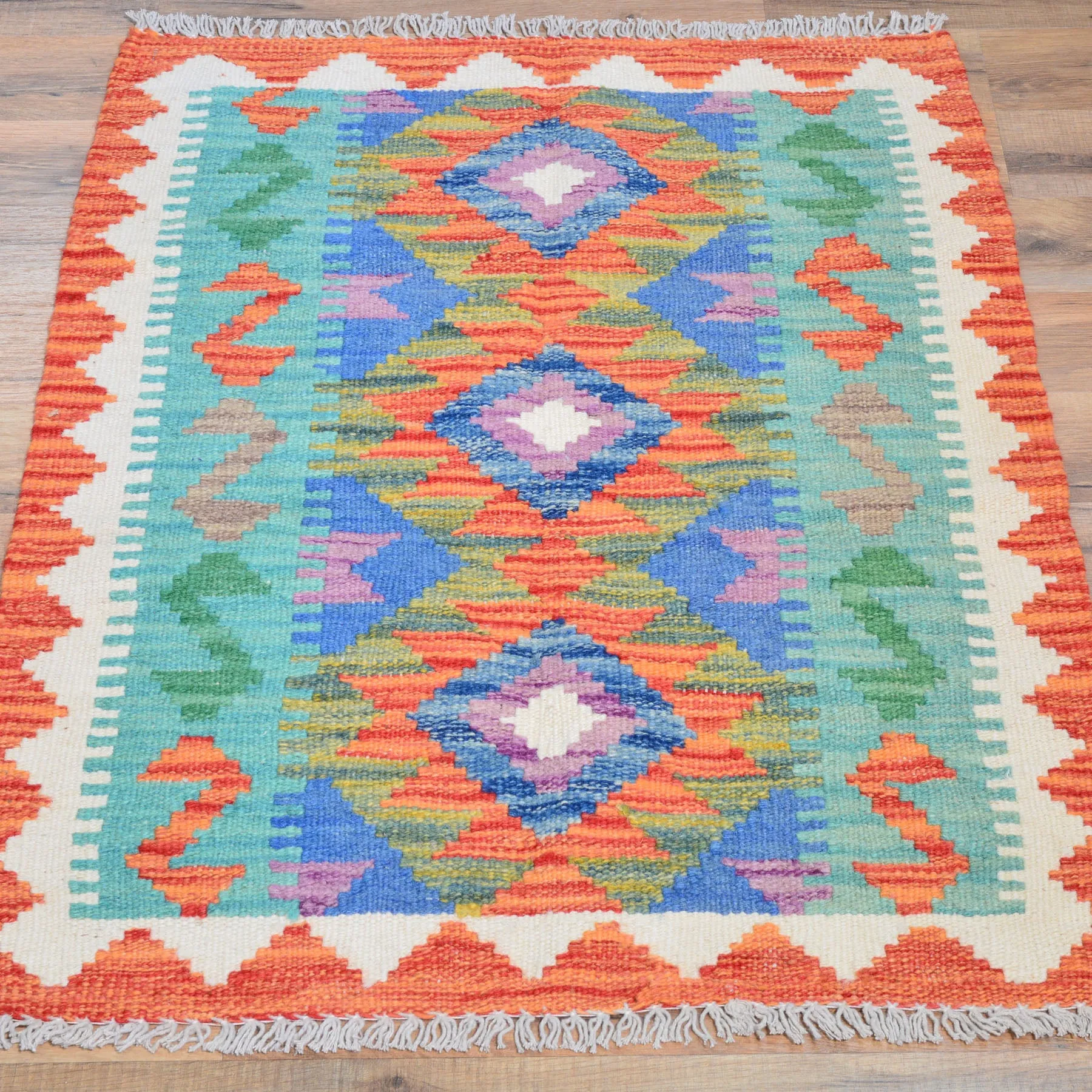 Hand-Woven Reversible Tribal Kilim Handmade Wool Rug (Size 2.1 X 2.9) Cwral-9414