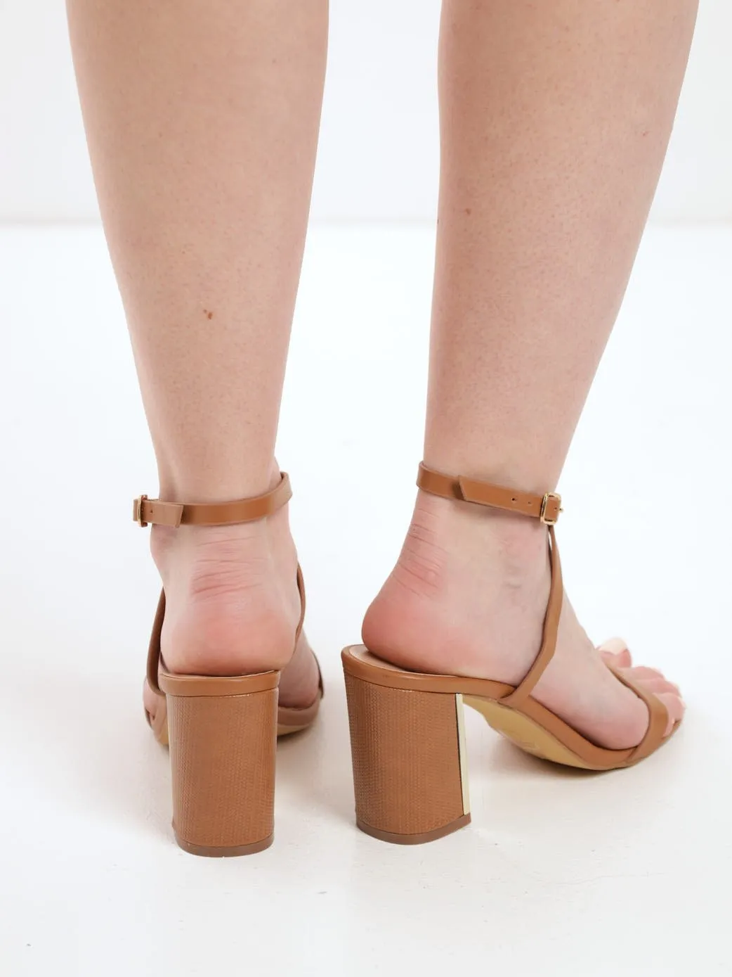 Ladies Strappy Hi-Block Heel - Tobacco