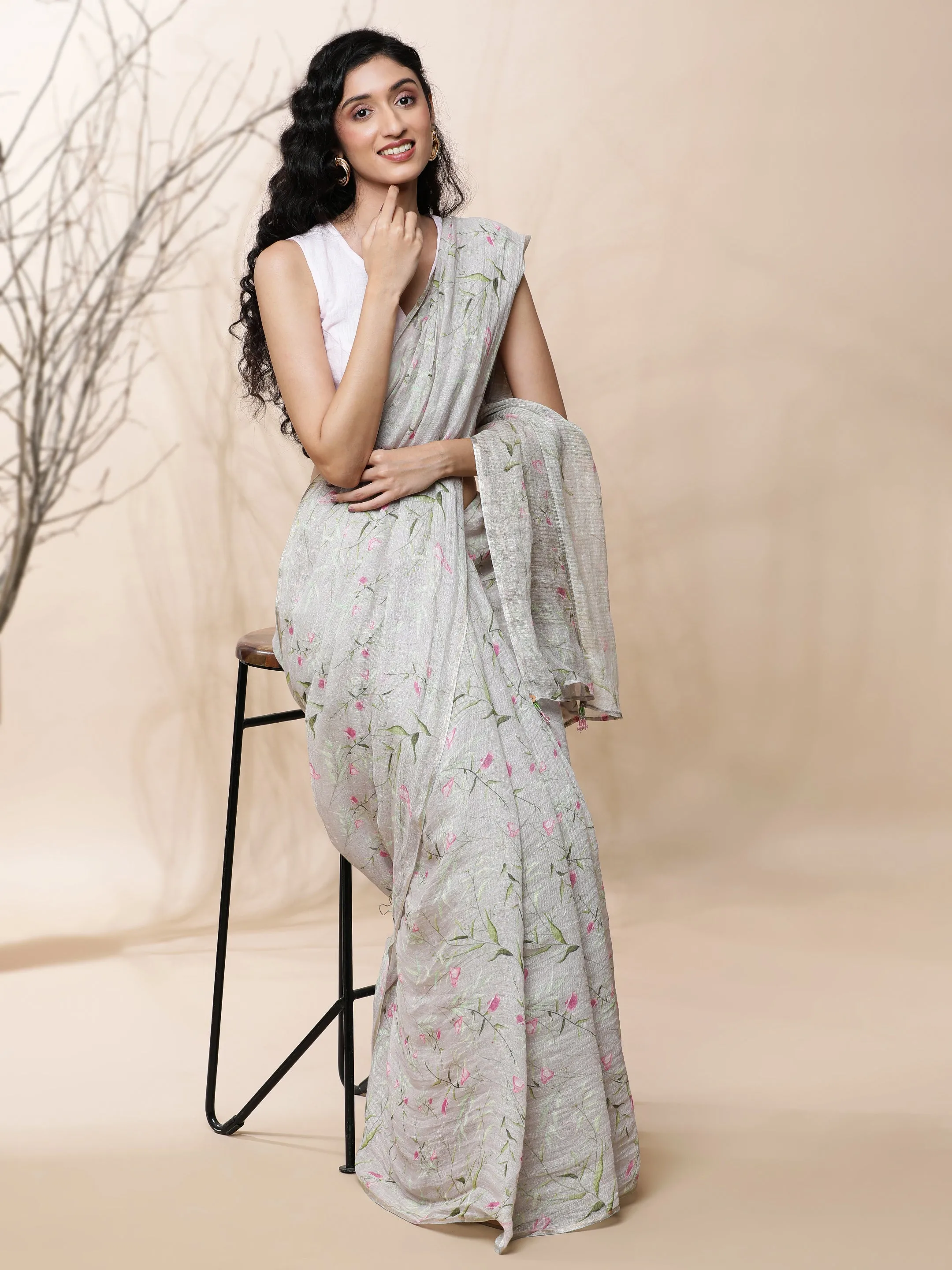 Lata Linen Grey Saree