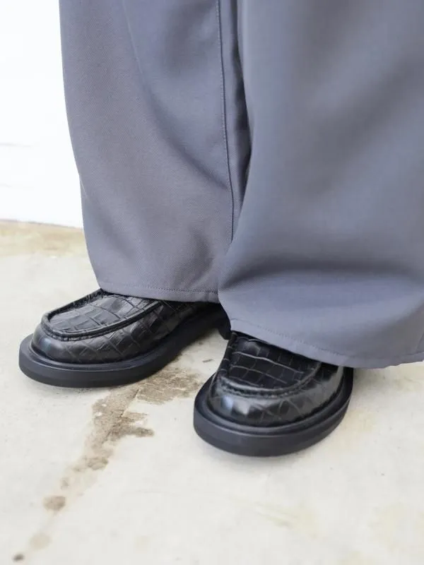 LEATHER LOAFERS