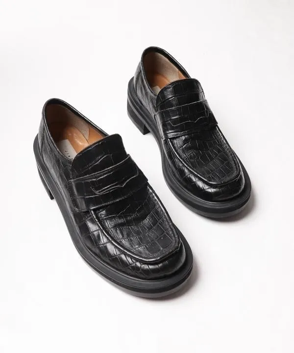 LEATHER LOAFERS