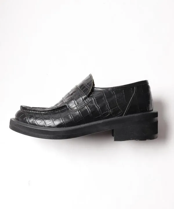 LEATHER LOAFERS