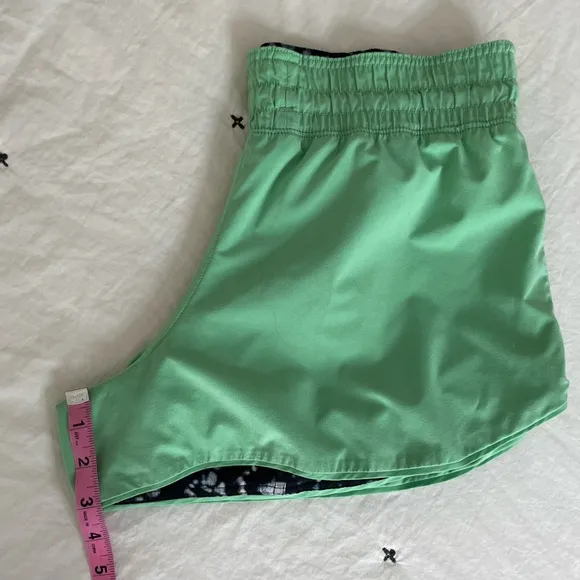 LULULEMON Choose A Side Short *3&quot; in Pixel Haze Multi Black / Dragonfly Size 8