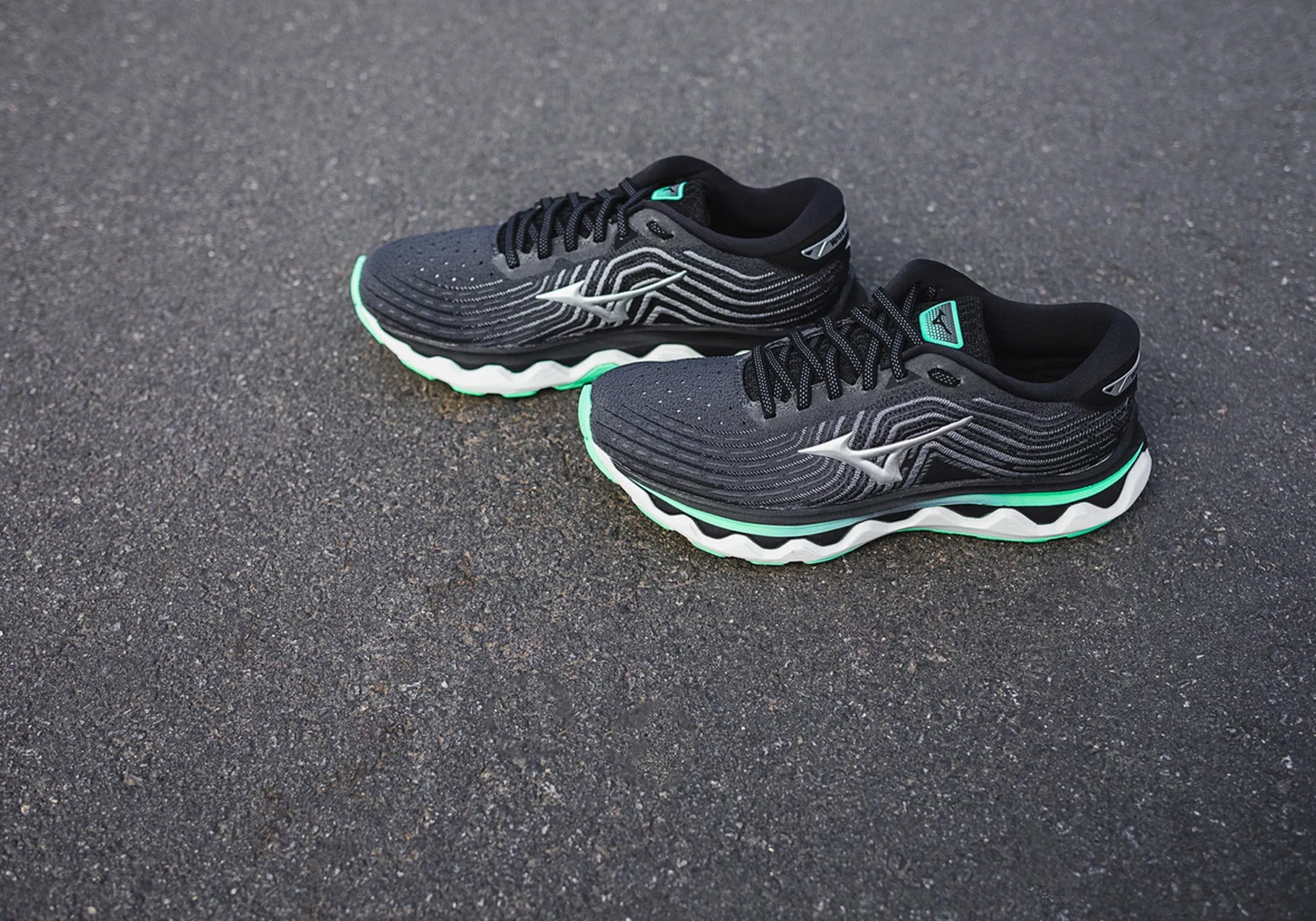 Mizuno Womens Wave Horizon 6 Comfortable Running Shoes