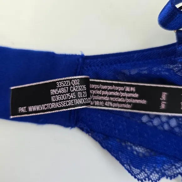 NWOT- Victoria's Secret Very Sexy Strappy Fishnet Lace Push-Up Bra 34DD
