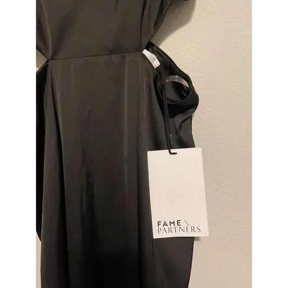 NWT Fame &amp; Partners Shiny‎ Black Strappy Formal Dress Cutouts Slit Size 8