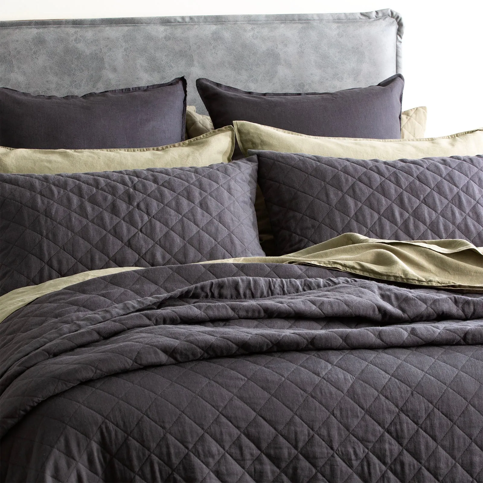 Renee Taylor Cavallo Stone washed French Linen Quilted Bed Coverlet Set - Magnet