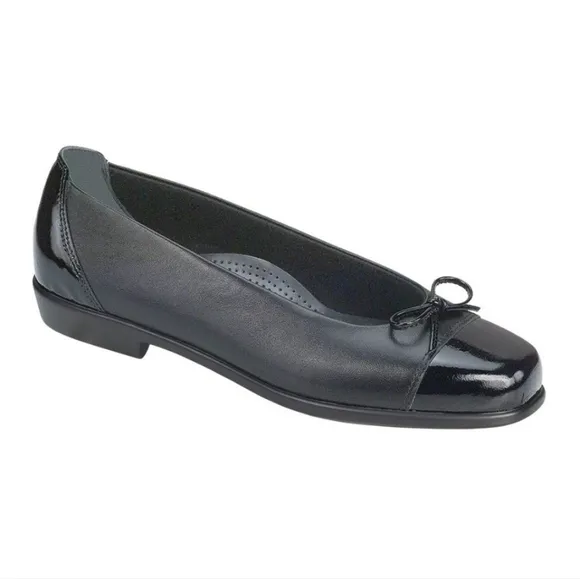 SAS Coco Cap Toe Leather Ballet Flat Size 9WW