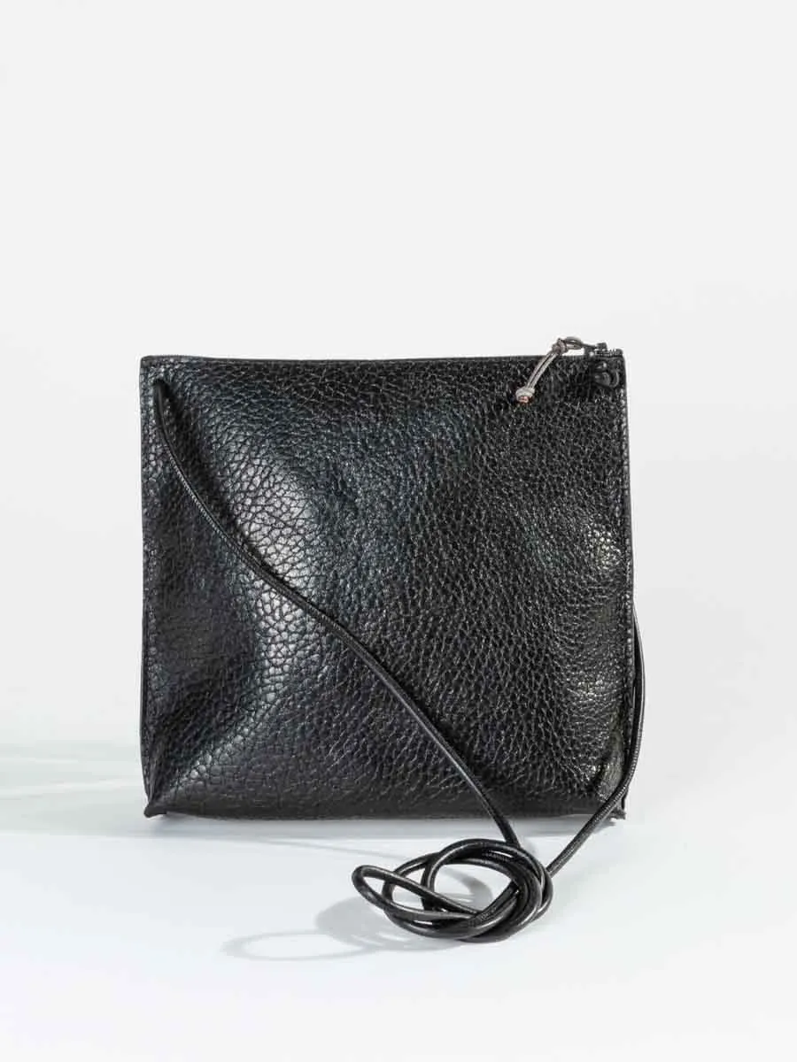 strappy pouch - black grained