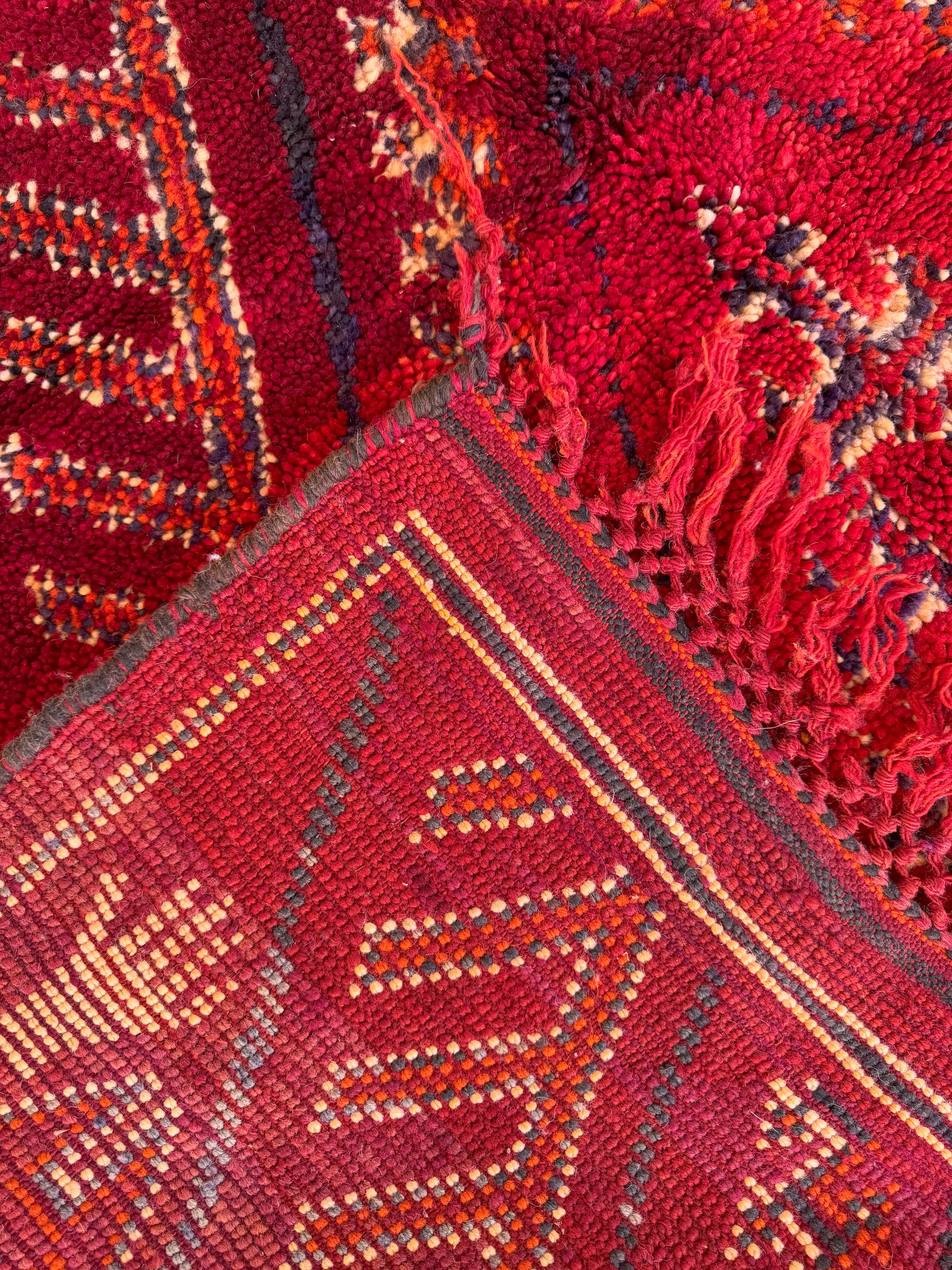 Timahdite's Maroon Vintage Beni M’Guild