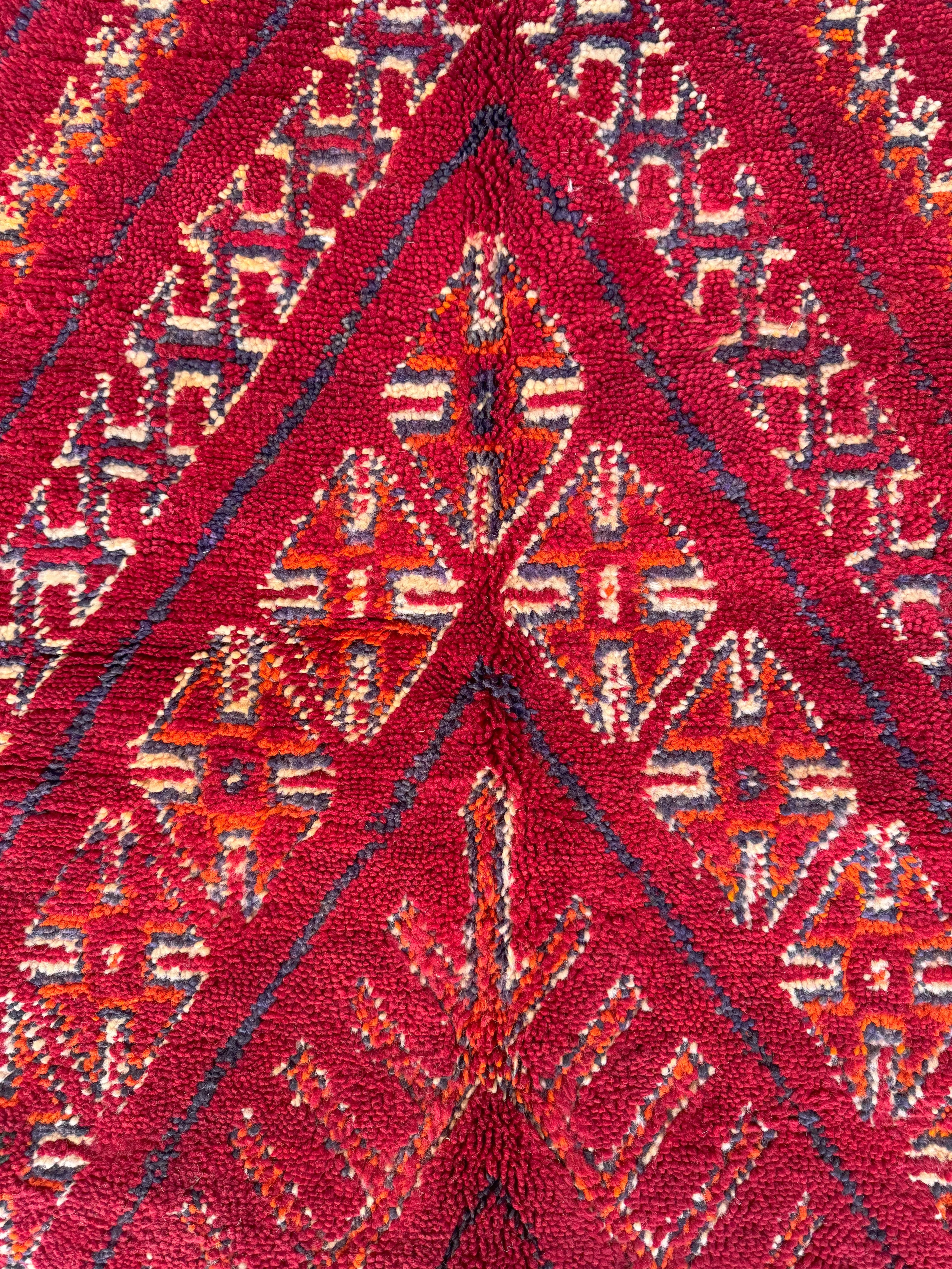 Timahdite's Maroon Vintage Beni M’Guild