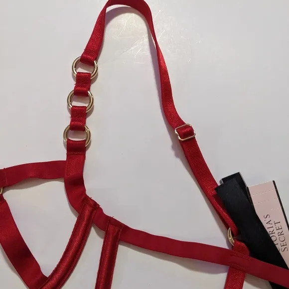 Victoria's Secret Very Sexy Red Unlined Balconette Bra Cage Gold Rings Size XS