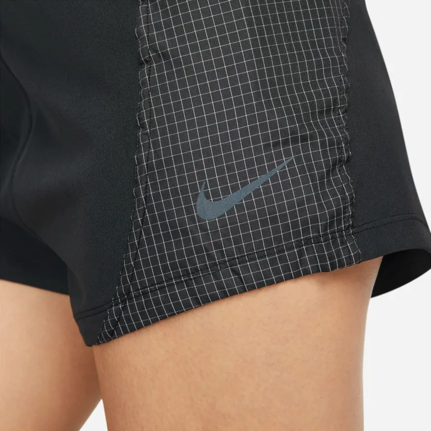 Women's Nike Dri-Fit Run Division Tempo Luxe Short