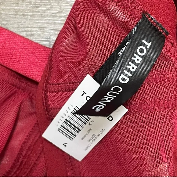 Womens Torrid Overt Strappy Mesh Wireless Bralette Red size 4 NWT