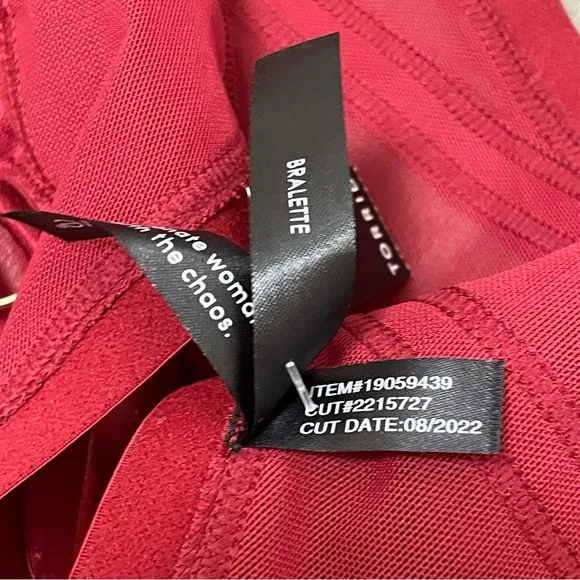 Womens Torrid Overt Strappy Mesh Wireless Bralette Red size 4 NWT